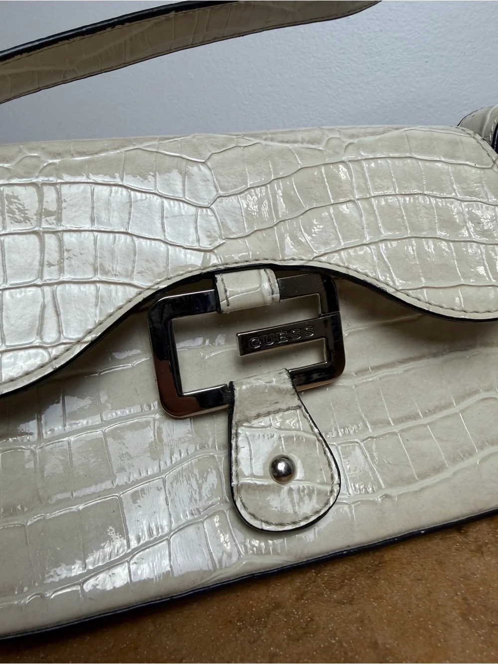 Vintage Guess Croc Embossed Shoulder Bag Y2K Cream Ivory Baguette Purse - Picture 7 of 11